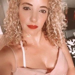 Meet your Posher, Adriana